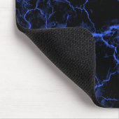 Blaue Sprünge auf schwarzer Mausunterlage Mousepad (Ecke)