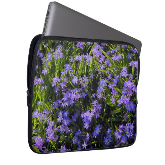 Blaue Squill Spring Blumen, grüne Blätter Laptopschutzhülle (Vorne Rechts)