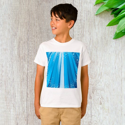 Blaue Sternexplosion mit leuchtenden Lichtstrahlen T-Shirt