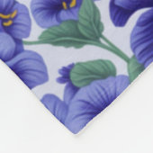 Blaue Stiefmütterchen-Blumen Fleecedecke (Ecke)