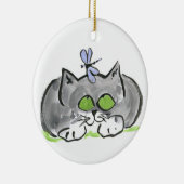 Blaue stopfende Nadel und graues Kätzchen Keramikornament (Rechts)