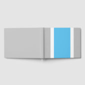 Blaue Streifen auf hellgrauem Himmel Gästebuch (Voll)