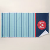 Blaue Streifen Rotes Monogramm Maskuline Strandtuch (Vorderseite)