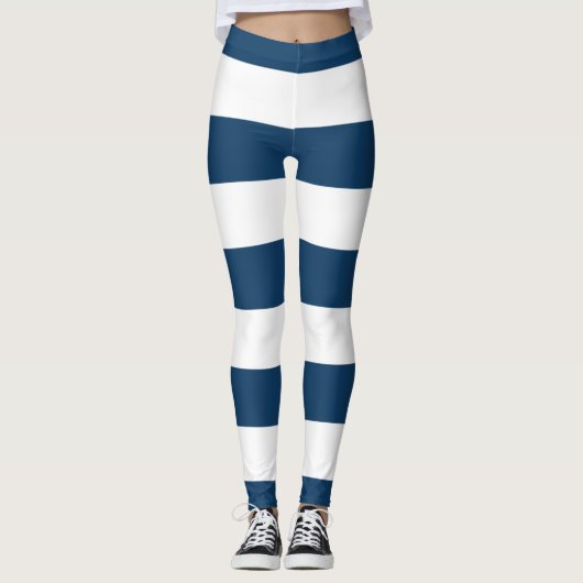 Blaue Streifen, weiße Streifen, gestreiftes Muster Leggings (Vorderseite)