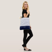 Blaue Streifenmuster Tasche (Am Model)