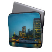 Blaue Stunde in der Stadt Laptopschutzhülle (Vorderseite Links)