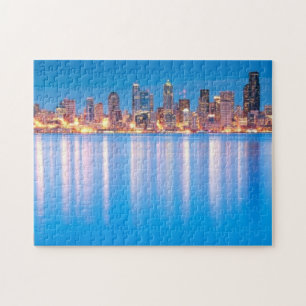 Blaue Stundenansicht von im Stadtzentrum gelegenem Puzzle