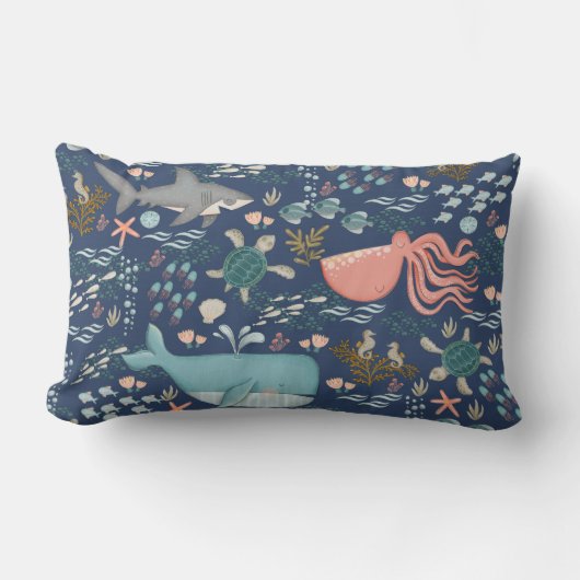 Blaue Tiere unter dem Meereswasser Lendenkissen (Vorderseite)
