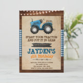 Blaue Traktorgeburtstags-Party Einladung (Stehend Vorderseite)