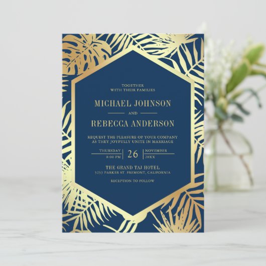 Blaue Tropenpalme auf einer Hochzeit Einladung (Stehend Vorderseite)