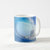 Blaue Tsunami-Wahl 2024 Kaffeetasse (VorderseiteRechts)