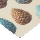 Blaue und braune Pinecone Wintermuster Tischdecke (Schrägansicht)