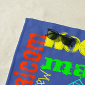 Blaue und bunte wiederholende Namenscollage Strandtuch (Beispiel)