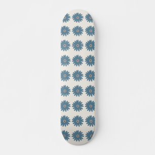 Blaue und cremefarbene Margerite Skateboard