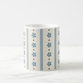 Blaue und cremefarbene Streifen und Blumen Kaffeetasse (Mittel)