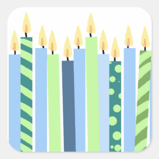 Blaue und gelbe Kerzen Jungen zum Geburtstag Quadratischer Aufkleber