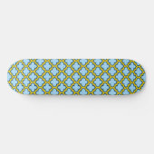 Blaue und gelbe Trellis, Gitter, Quatrefolie Skateboard (Horizontal)