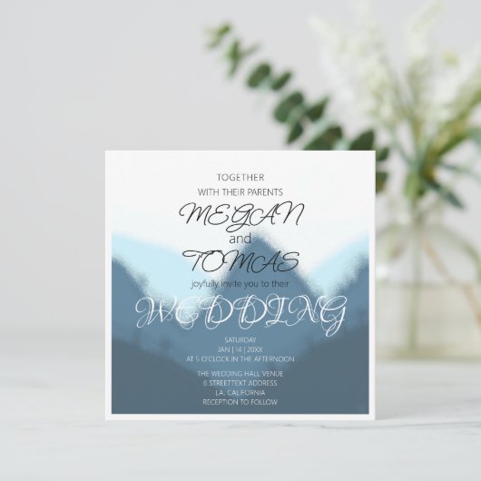 Blaue und graue Berge Elegante Hochzeit Einladung (Stehend Vorderseite)