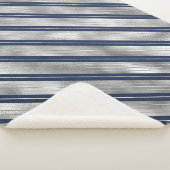 Blaue und graue glänzende Streifen Sherpadecke (3/4)