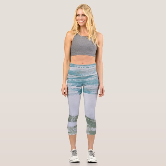 Blaue und grüne Pinselstriche Capri Leggings (Vorderseite)
