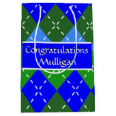 Blaue und grüne Raute Weißklemme Personalisiert Mittlere Geschenktüte (Vorderseite)