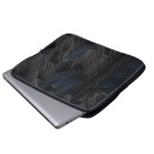 Blaue und grüne Stifte auf blauem Kunststoffbehält Laptopschutzhülle (Vorne Knopf)