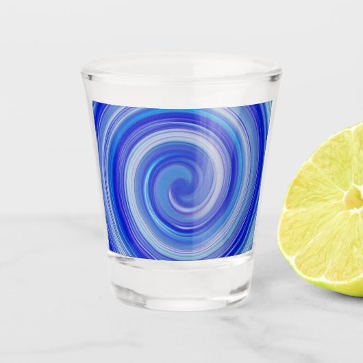 Blaue und hellblaue Spirale Schnapsglas (Vorderseite)