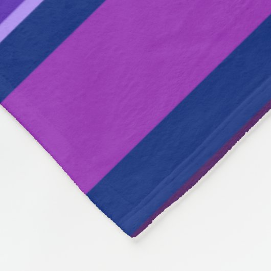 Blaue und lila horizontale Streifen Fleecedecke (Ecke)