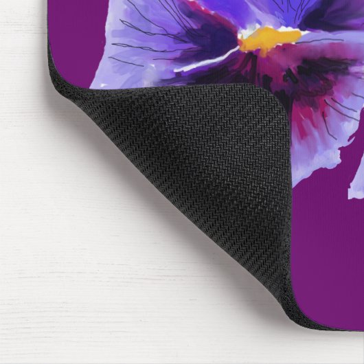 Blaue und lila Stiefmütterchen Mousepad (Ecke)