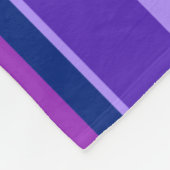 Blaue und lila vertikale Streifen Fleecedecke (Ecke)