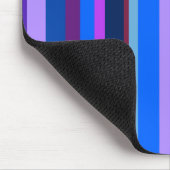 Blaue und lila vertikale Streifen Mousepad (Ecke)