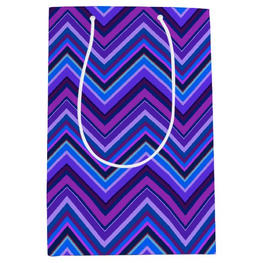Blaue und lila Zickzackstreifen Mittlere Geschenktüte (Vorderseite)