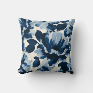 Blaue und marineblaue malerische Blumenmuster Kissen