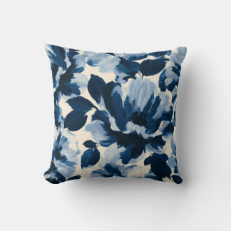 Blaue und marineblaue malerische Blumenmuster Kissen