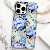 Blaue und Periwinkle-Monogramm-Blumen iPhone Hülle