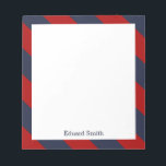 Blaue und rote Streifen Personalisiert Notizblock<br><div class="desc">Dieses stilvolle Notizblock kann mit Ihrem Namen,  Monogramm,  Initialen,  einem besonderen Datum (Hochzeitstag,  Geburtstag,  etc.) oder einem beliebigen Text Ihrer Wahl personalisiert werden. Besuchen Sie unsere Läden für weitere Designs und Farbschemas.</div>