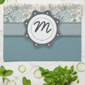 Blaue und SahneRosen mit Monogramm Handtuch (Gefaltet)