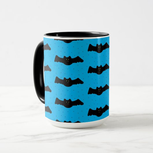 Blaue und schwarze Halloween-Fledermäuse Tasse (Vorderseite Links)