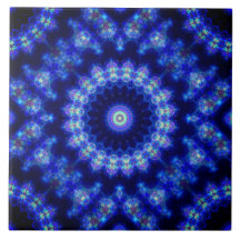 Blaue und schwarze Keramikfliese