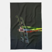 Blaue und schwarze Libelle auf grünem und rotem Gr Küchentuch (Vertikal)