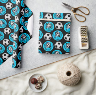 Blaue und schwarze personalisierte Fußballmannscha Geschenkpapier