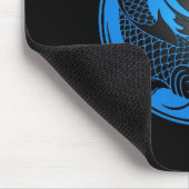 Blaue und schwarze Yin Yang Koi Fische Mousepad (Ecke)