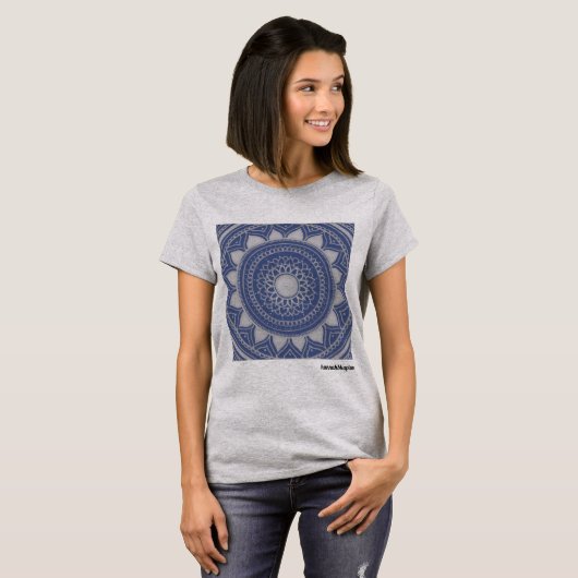 Blaue und silberne Mandala T-Shirt (Vorne ganz)