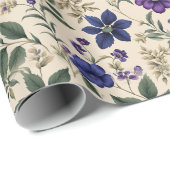Blaue und violette Blumen mit elfenbeinfarbenem un Geschenkpapier (Rolleneckpunkt)