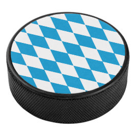 Blaue und weiße Bayern Diamantflagge Eishockey Puck