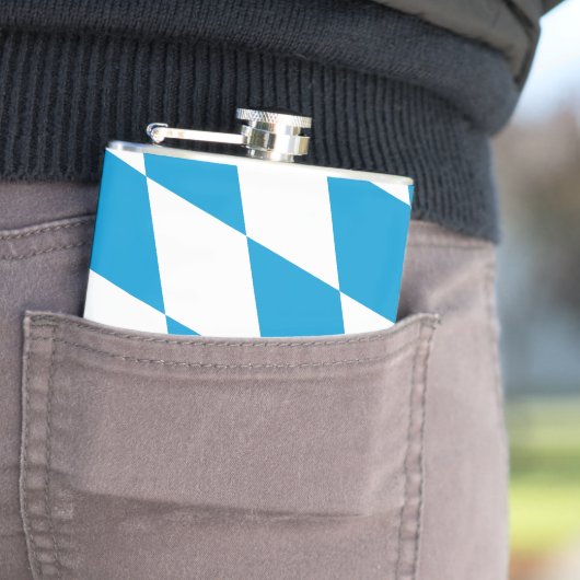 Blaue und weiße Bayern Diamantflagge Flachmann (Beispiel)