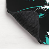 Blaue und weiße Blumen auf Schwarzem Mousepad (Ecke)