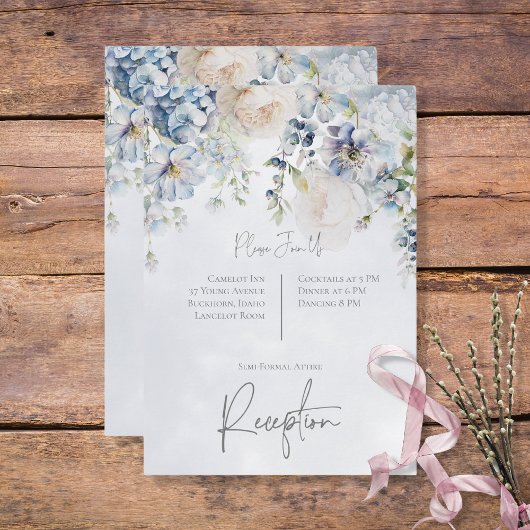 Blaue und weiße Blumen Moderne Empfang Card RSVP Karte