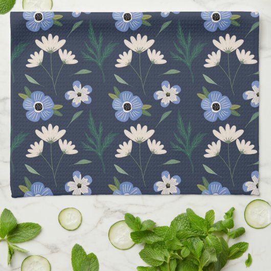 Blaue und weiße Blumenküche Handtuch (Gefaltet)