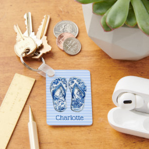 Blaue und weiße Chinoiserie-Flip-Flops auf Streife Schlüsselanhänger
